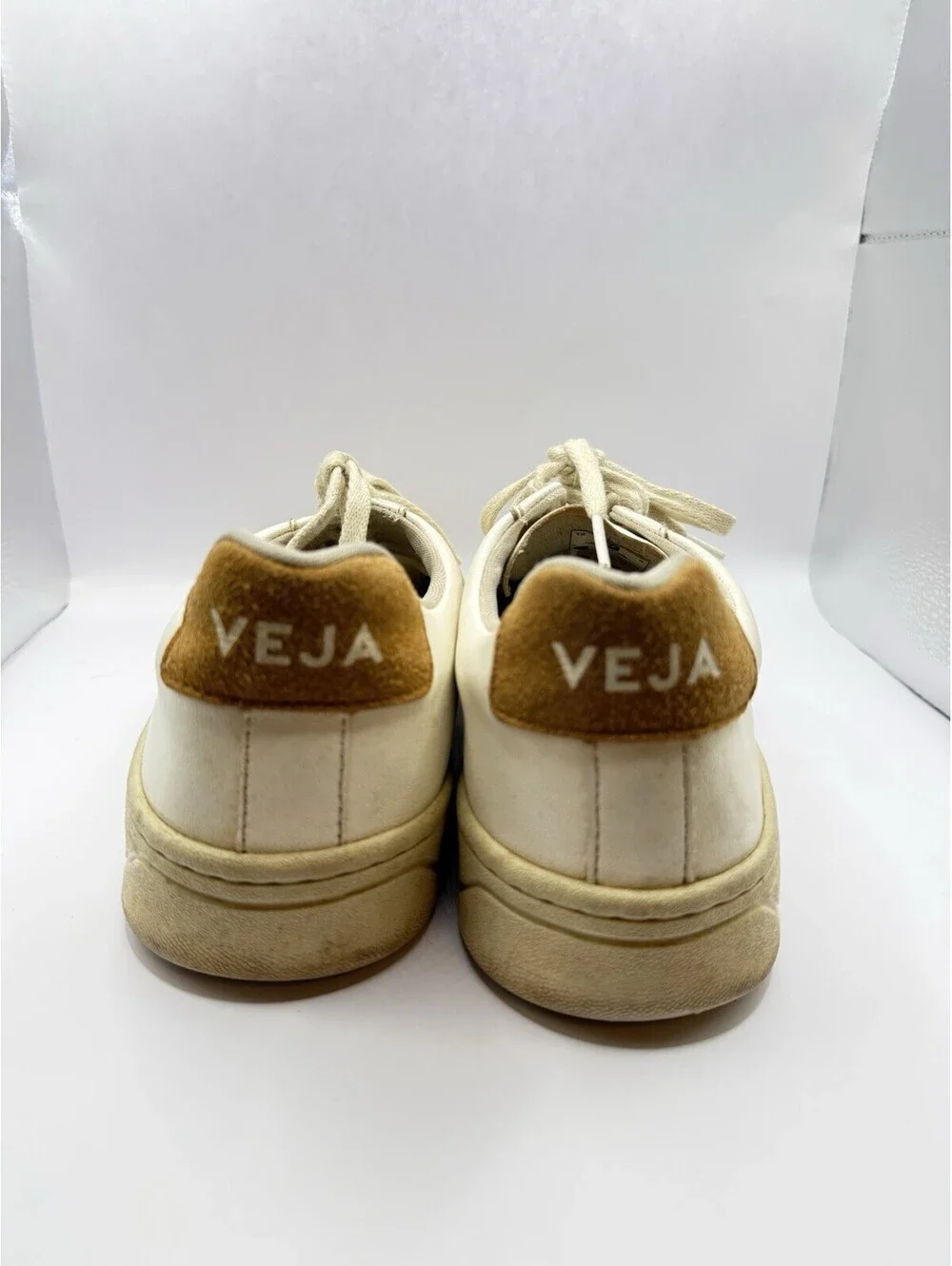 Veja Shoes Womens Size 9 White Canvas Low Top Casual Logo Sneakers Walking
